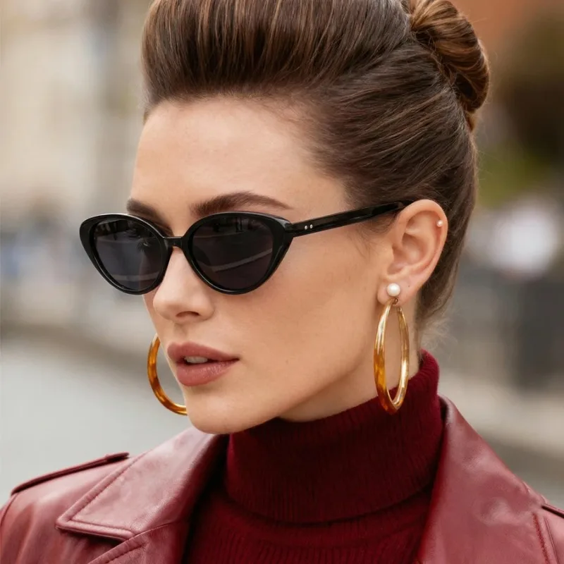 Designer Sunglasses - Lunettes de soleil œil-de-chat marron Rivets,